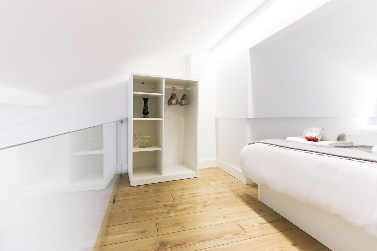 Charming Santos By Homing Apartment Lisbon Exterior photo